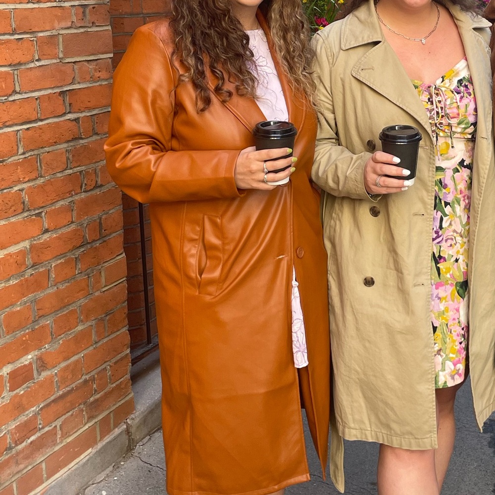 Trench coat! - Picture 2 of 5